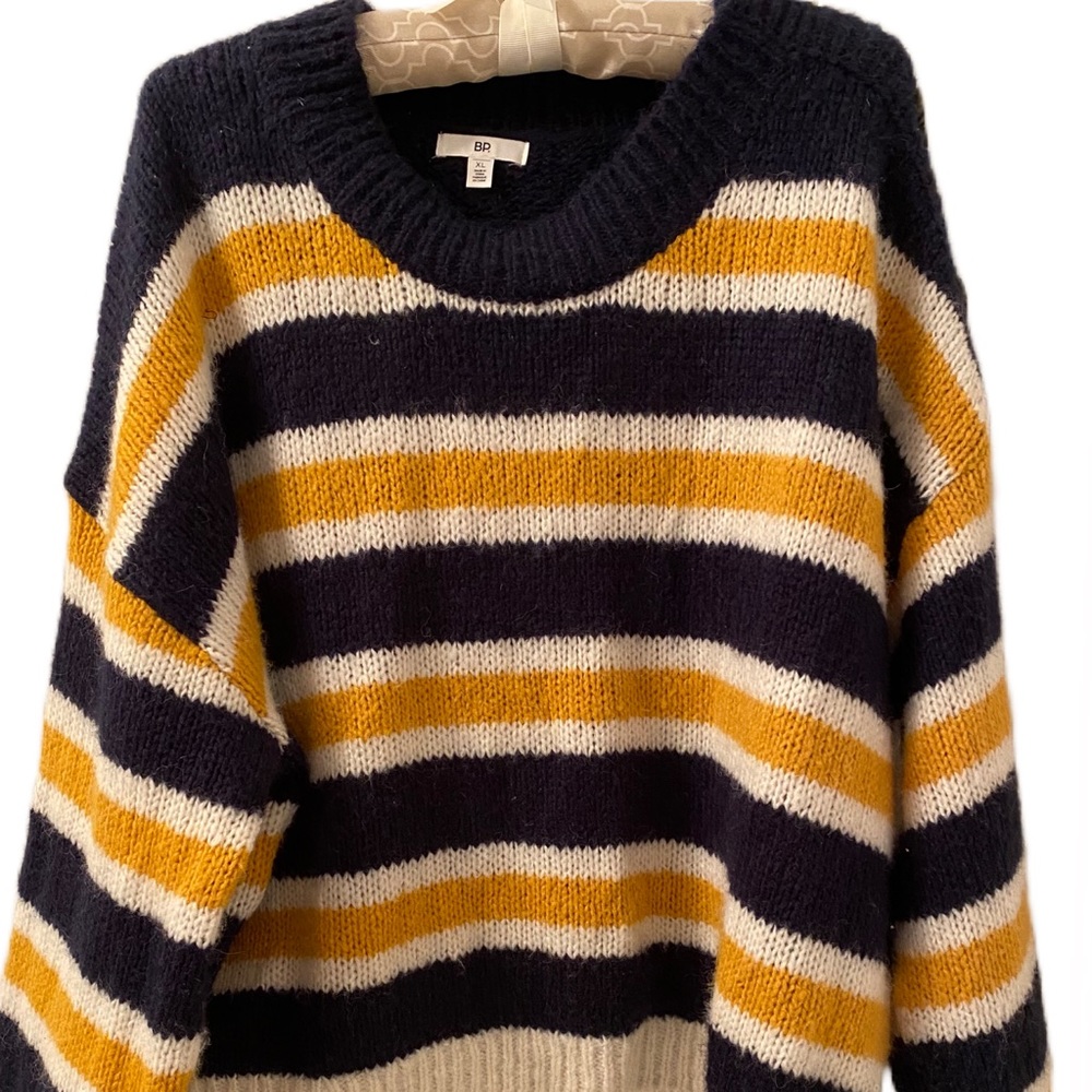 BP Cozy Crop Sweater. Size XL